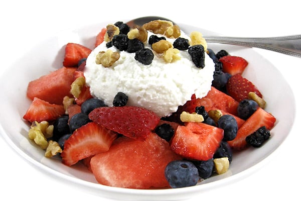 A Luscious Summertime Fresh Fruit Salad Meal
