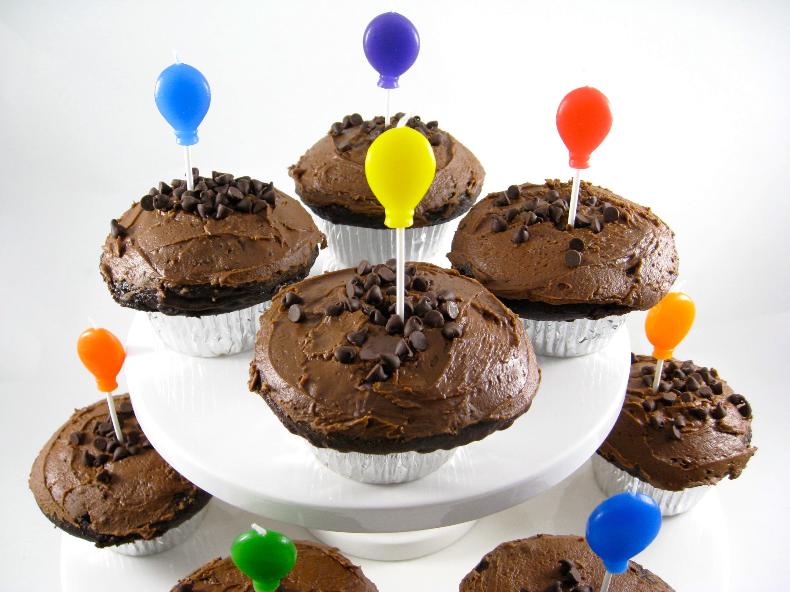 Skinny, Decadent, Dark Chocolate Cupcakes to Celebrate Skinny Kitchen’s 1st Birthday!