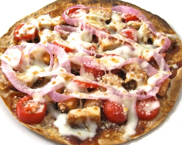 Skinny BBQ Chicken Tortilla Pizza