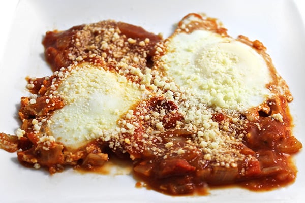 Skinny Poached Eggs Alla Pizzaiola