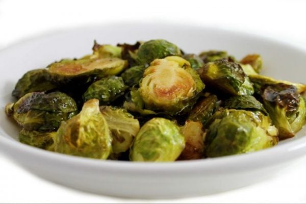 Maple-Balsamic-brussels-sprouts-photo-e1479595514681 | Skinny Kitchen Maple Balsamic Roasted Brussels Sprouts